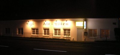 Café Alt Wien bei Nacht, Außenansicht